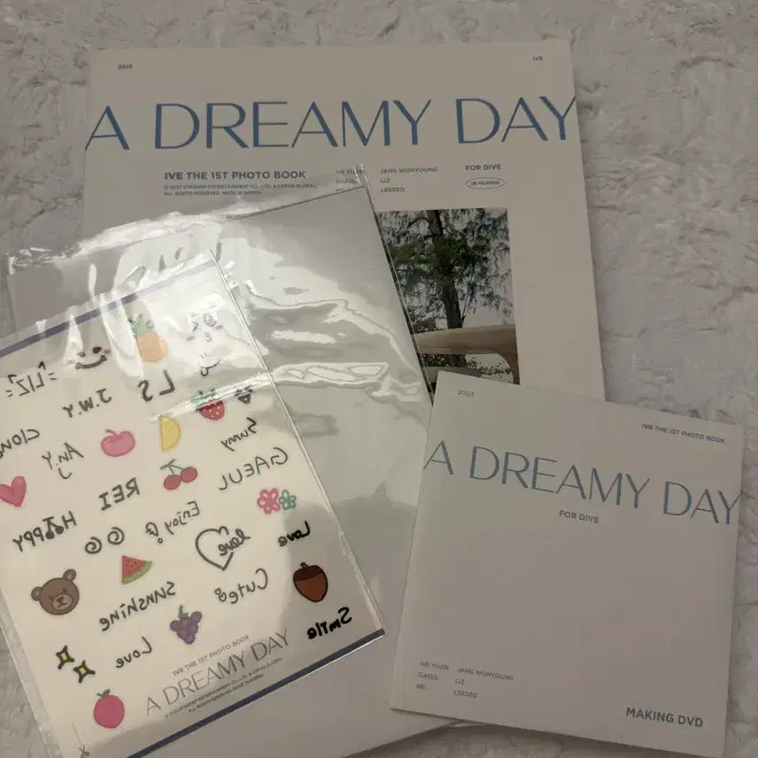 [BUNJANG] IVE A DREAMY DAY Photobook / 아이브 A DREAMY DAY 포토북 팝니다!
