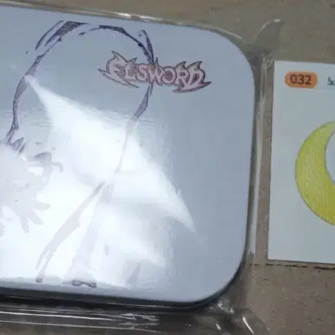 [BUNJANG] Elsword Ravi &amp; Noah Keycaps &amp; 2 Ttibu Seal Bundle / 엘소드 라비+노아 키캡+띠부씰 2장 일괄 (가격 안내림)
