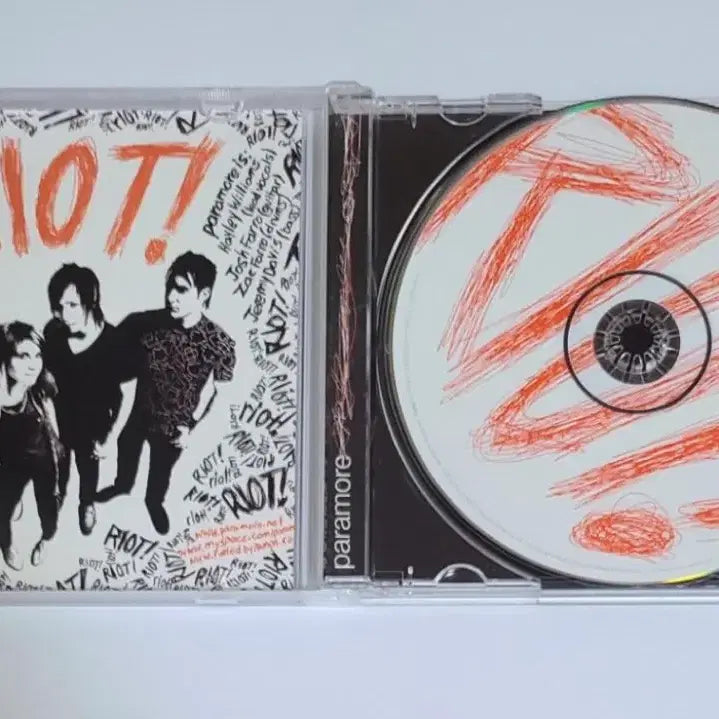 [BUNJANG] Paramore Riot! CD / 파라모어 Riot 앨범 시디 CD