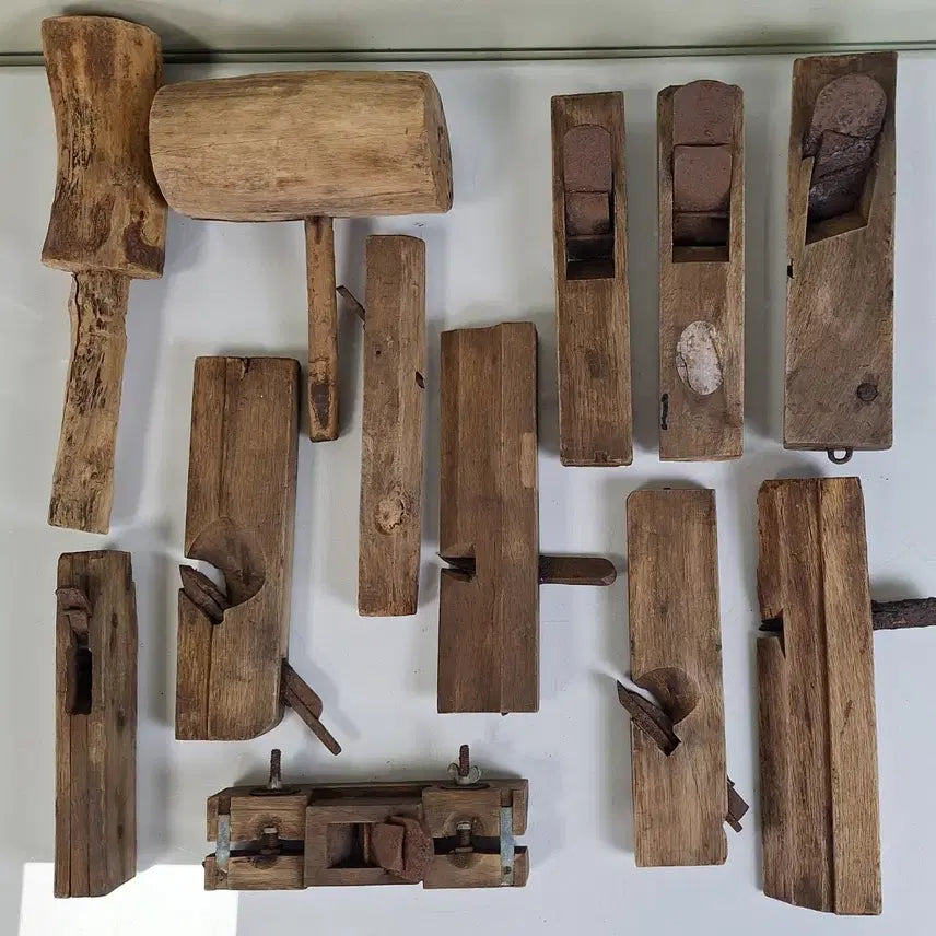 [BUNJANG] Woodworking Tools Set - Specialty Planes and Wooden Mallets (12-Piece) / 취미 수집 목수 목공 연장 특수 대패 나무망치 12점