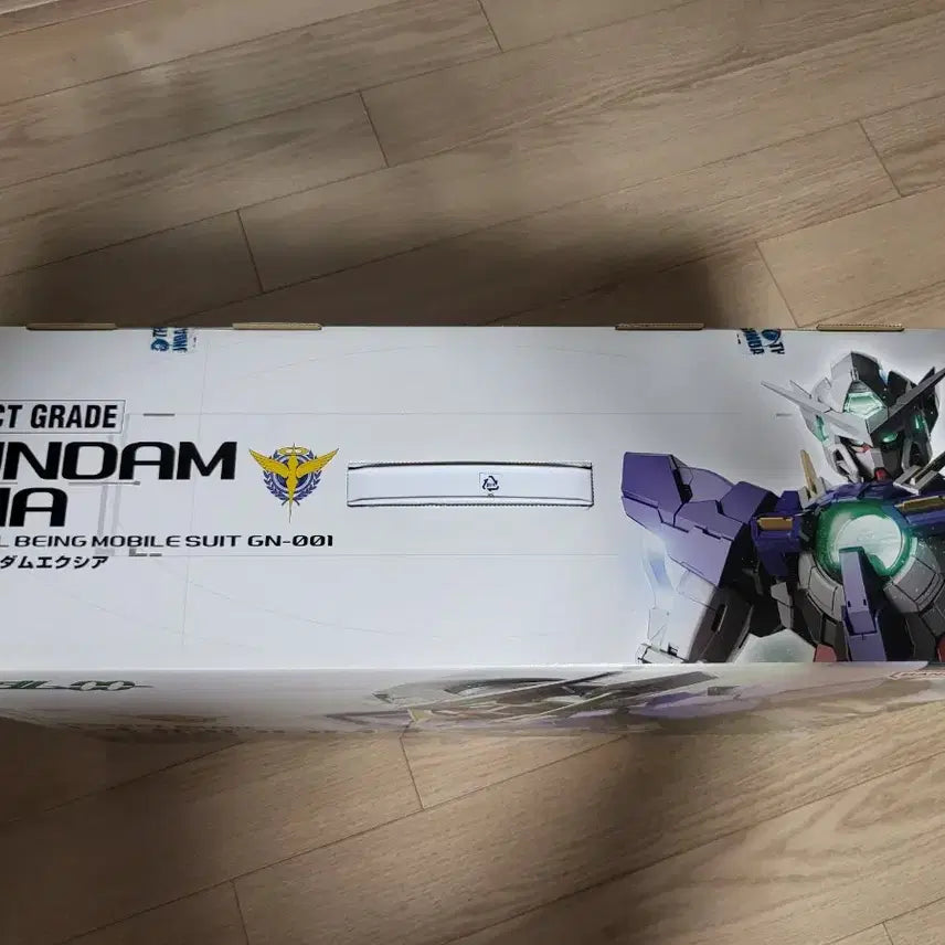 [BUNJANG] Bandai Perfect Grade (PG) Gundam Exia + Genuine LED Unit / PG 건담 엑시아 + 정품 LED 팝니다