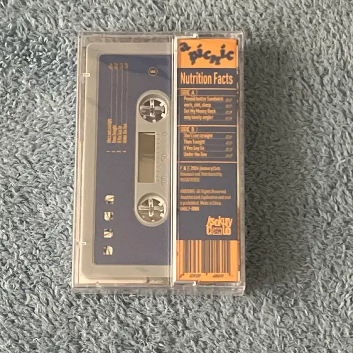 [BUNJANG] Jisookri Club a picnic Cassette Tape (Sealed) / 지소쿠리클럽 - a picnic 카세트테이프 미개봉