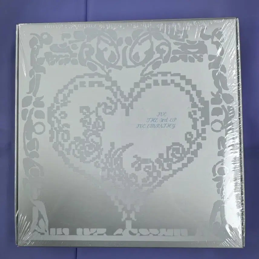 [BUNJANG] IVE IVE IVE IVE IVE IVE EMPATHY LOVED Version (Sealed) / (미개봉) 아이브 엠파시 LOVED 버전