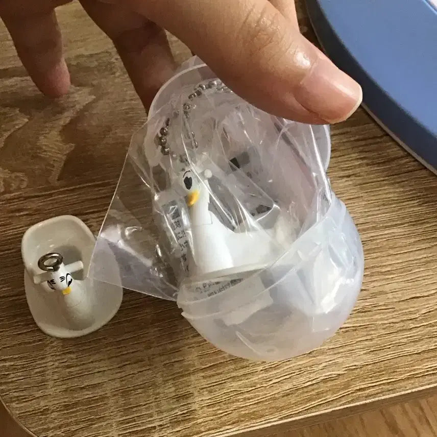 [BUNJANG] Swan Shaped Toilet Baby Item Gacha Figure / 아기용품 가챠 백조모양 변기