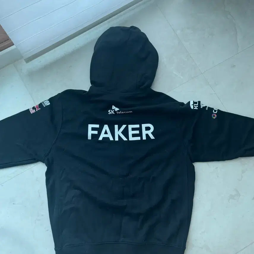 [BUNJANG] T1 Faker 2022 Worlds Marked Hoodie (Size M) / 2022 t1 월즈 후드 페이커 마킹 M 사이즈