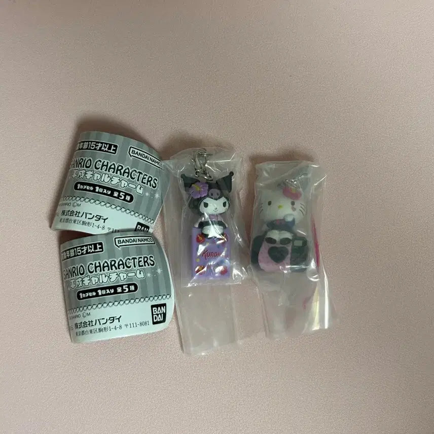 [BUNJANG] Sanrio Heisei Gyaru Charm Strap Gacha Set (Hello Kitty, Kuromi) / 일괄)산리오 헤이세이 갸루 참 스트랩 가챠 키링 헬로키티 쿠로미 세트 메지루시