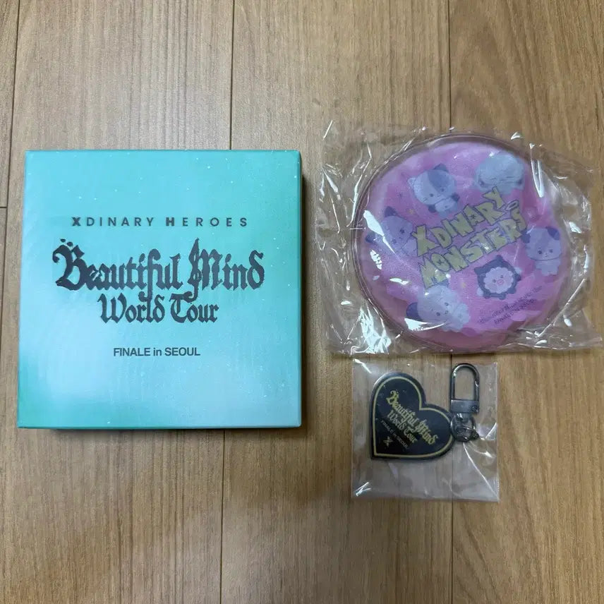 [BUNJANG] Xdinary Heroes XH View-ma-con Finale Concert First Day Entry Gift Hand Warmer Keyring / 엑스디너리히어로즈 엑디즈 뷰마콘 피날레 콘서트 첫콘 입장기프트 손난로 키링