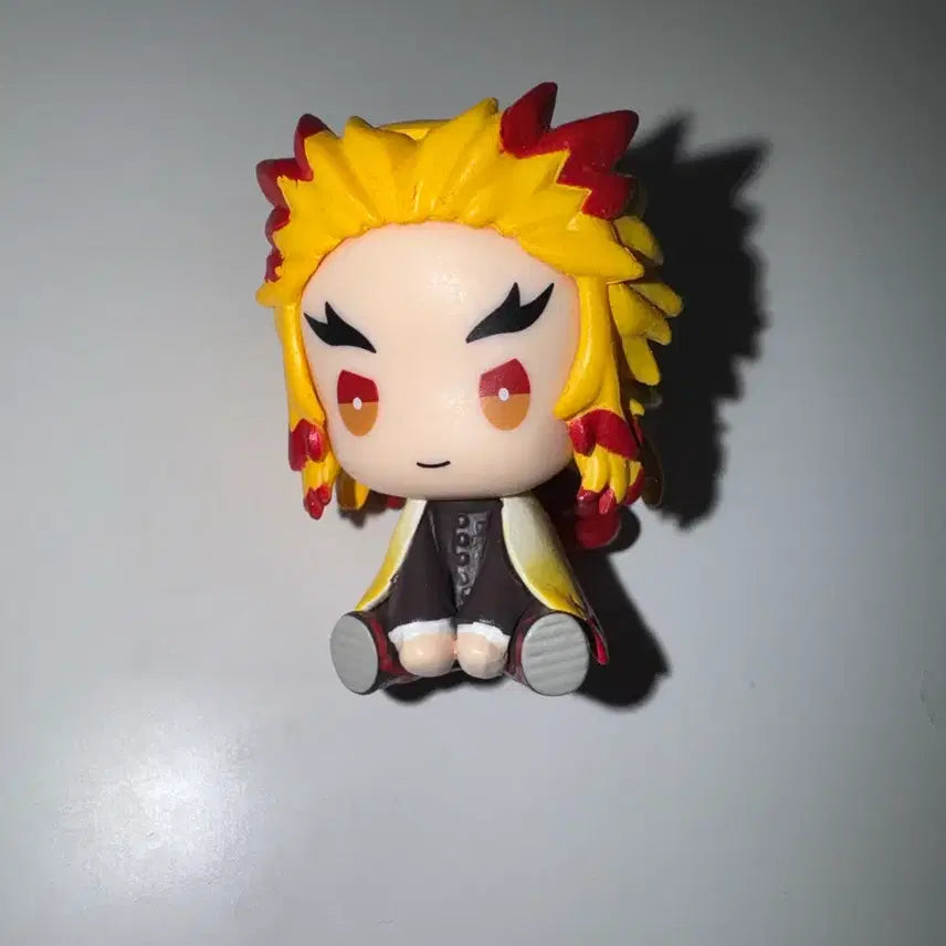 [BUNJANG] Demon Slayer Kyojuro Rengoku Wind-Up Gacha Figure / 귀멸의칼날 렌고쿠 태엽 가챠