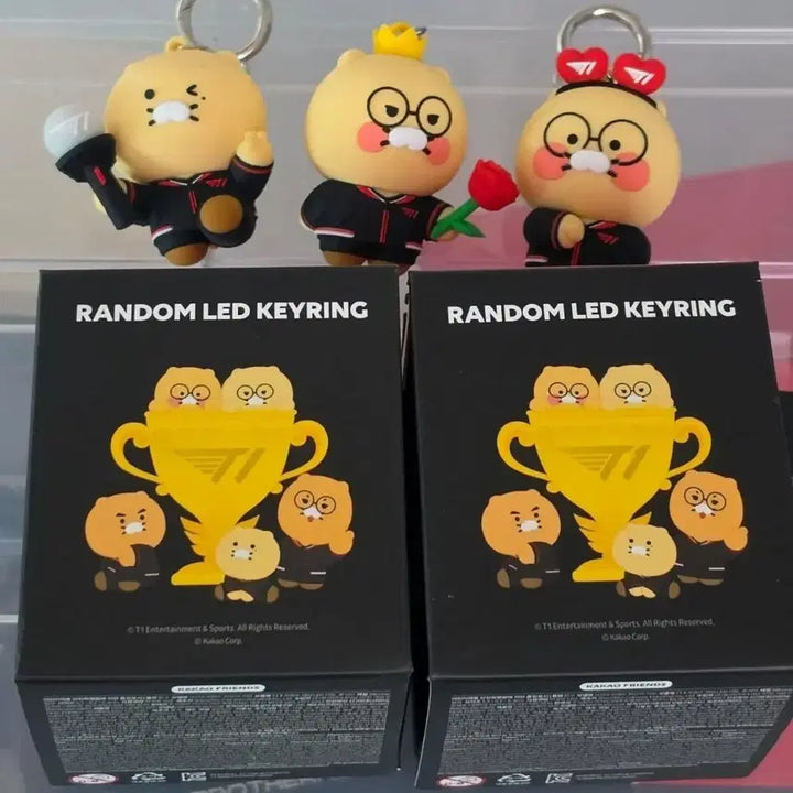 [BUNJANG] Kakao Friends Chunsik Limited Edition LED Keychain / t1 춘식이 LED 키링 한정판 팝니다.