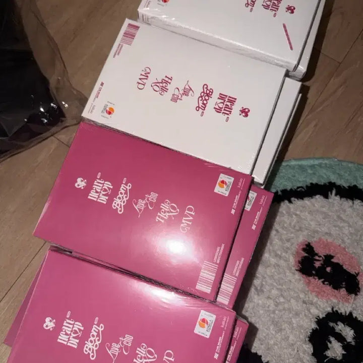 [BUNJANG] Lisnne Lip Balm Album Set (Unsealed) / 리센느 립밤 앨범 세트 미개봉