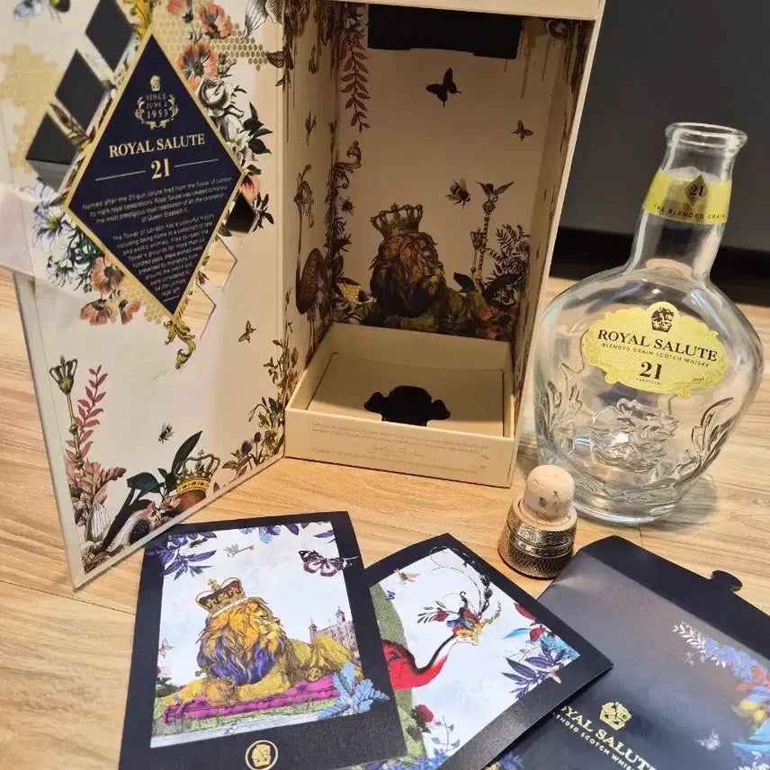 [BUNJANG] Royal Salute 21 Year Old Blended Grain Scotch Whisky Empty Bottle with Box / 로얄살루트 21년산 블렌디드 그레인 스카치 위스키 공병입니다