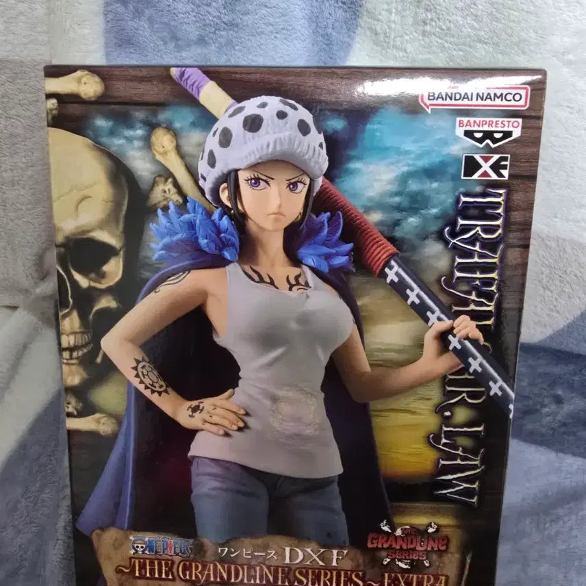 [BUNJANG] Sealed One Piece Trafalgar Law Female Version DXF Figure / 미개봉 원피스 로우 여체 로우 여자버전 로우 dxf 피규어