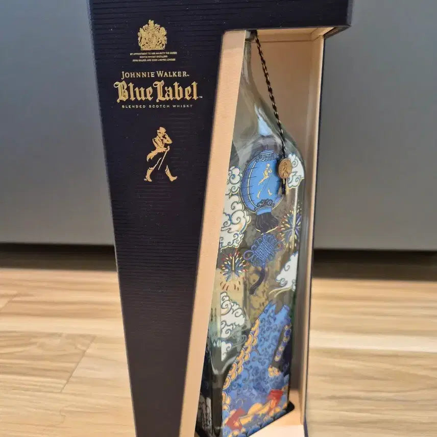 [BUNJANG] Johnnie Walker Blue Label Pig Year Edition 1L Bottle (Empty) / 조니워커 블루라벨 피기념 에디션 공병입니다  1L용기