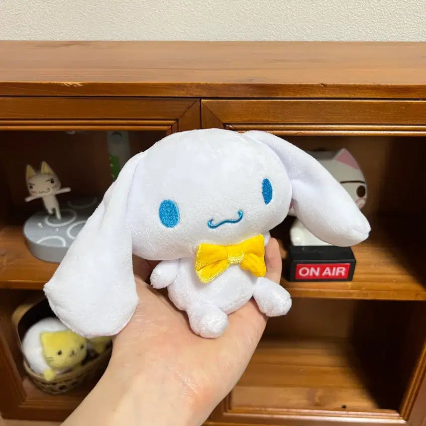 [BUNJANG] Sanrio Cinnamoroll Plush Doll / 산리오 시나모롤 인형