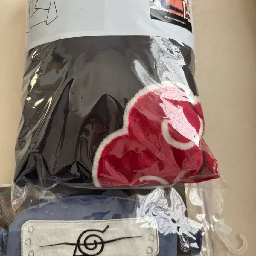 [BUNJANG] SPAO Naruto Akatsuki Blanket + Sleep Mask Set / 스파오 나루토 아카츠키 담요 + 수면 안대 세트