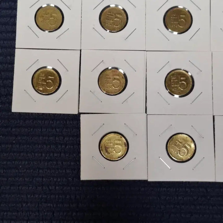 [BUNJANG] 1970 5 Won Coin Bundle (8 Yellow, 5 Red) / 1970년 5원 13개 (황8, 적5)