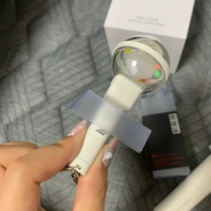 [BUNJANG] Park Jihoon Official Lightstick Keychain / 박지훈 응원봉 키링(인쇄오류x)