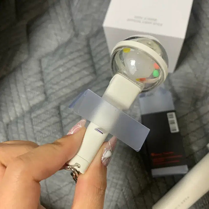 [BUNJANG] Park Jihoon Official Lightstick Keychain / 박지훈 응원봉 키링(인쇄오류x)