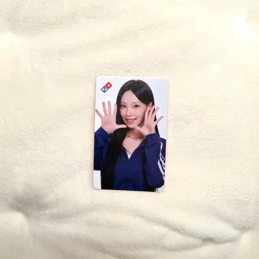 [BUNJANG] Resene Wonyoung Domino Pizza Photocard / 리센느 원이 도미노피자 포카