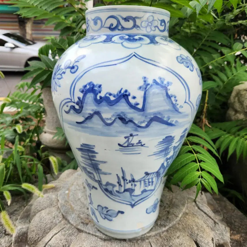 [BUNJANG] Celadon Porcelain Landscape Vase (Large) / 청화백자 산수문 항아리 준(충)(백자청화산수문호)