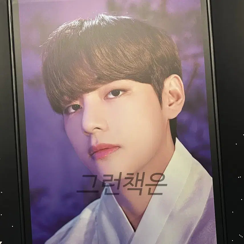 [BUNJANG] BTS Taehyung Flip Photo Set + Unofficial Goods Bundle / BTS 방탄소년단 태형 굿즈 일괄(공식+비공)