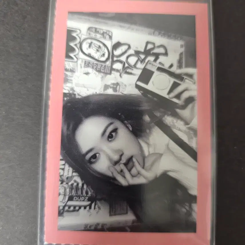 [BUNJANG] BLACKPINK Rosé 2019 Welcome Sign Photocard / 블랙핑크 블핑 포토카드 포카 로제 rosie  2019 웰커밍 시그 BLACKPINK BP