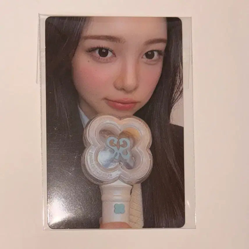 [BUNJANG] Hats To Hearts HatooHa Glowstick Ian Photocard / 하츠투하츠 하투하 응원봉 포카 이안