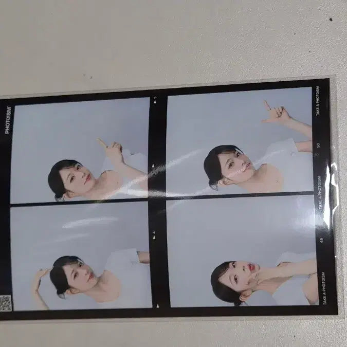 [BUNJANG] fromis_9 Lee Chae-young Photourism Short-Sleeve Version Photocard / 프로미스나인 반팔입고나와 포토이즘 이채영