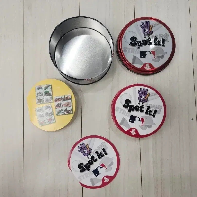 [BUNJANG] Spot It! Baseball Theme Card Game / 스팟잇! 야구 테마 카드 게임
