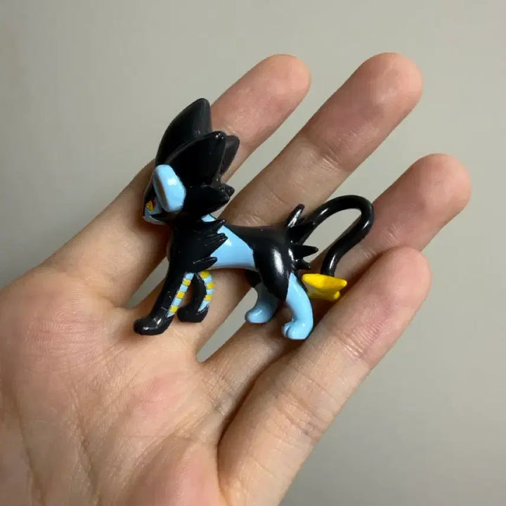 [BUNJANG] Pokemon Classic Luxray Moncolle Figure / 포켓몬스터 고전 렌트라 몬코레 피규어