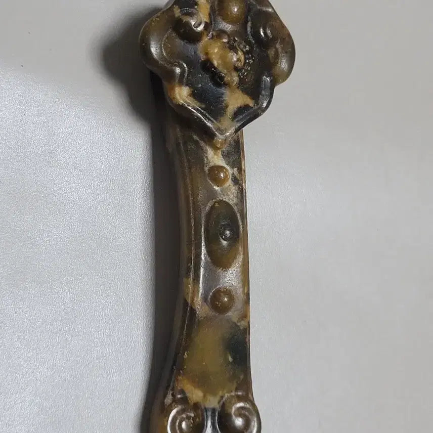 [BUNJANG] Jade Carving Ornament with Tiger Stripe Pattern / 호피무닉 여의 옥조각