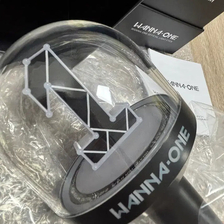 [BUNJANG] Wanna One Official Lightstick Bundle Set / (새상품) 보관만 한 너블봉 판매합니다