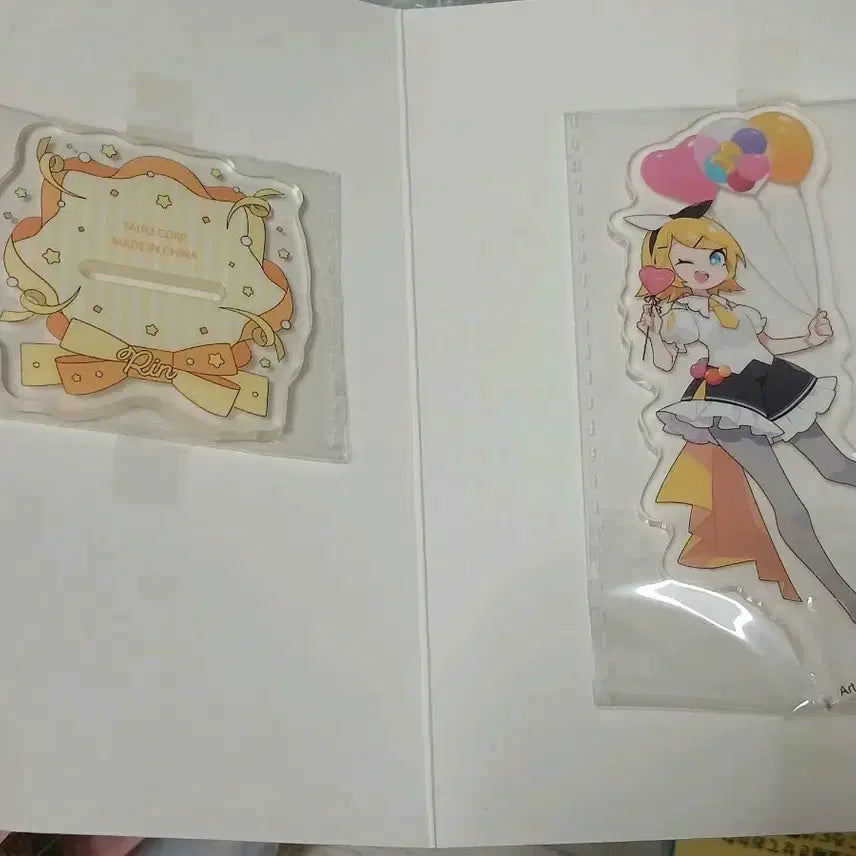 [BUNJANG] Kagamine Rin Acrylic Stand Set / 카가미네 린 아크릴 스탠드 2개 일괄
