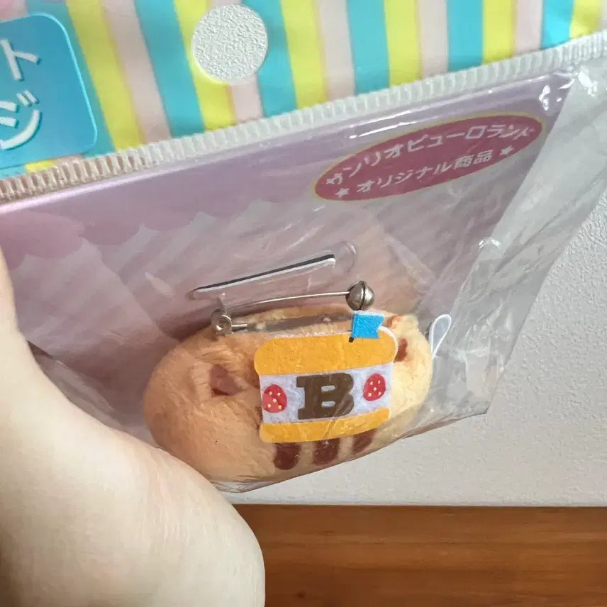 [BUNJANG] Sanrio Bagel Mascot Badge / 산리오 베이글 마스코트 뱃지