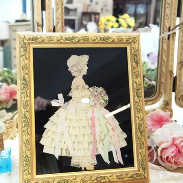 [BUNJANG] Vintage British Crinoline Lady Silk Ribbon Embroidery Frame / 빈티지 영국 크리놀린레이디 실크리본 자수 프레임