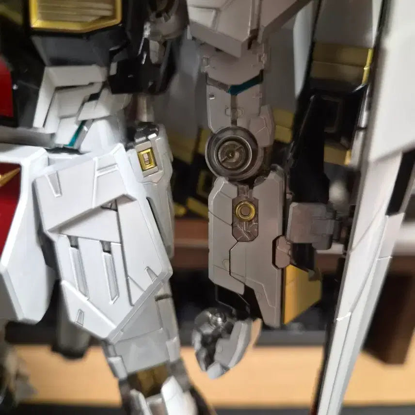 [BUNJANG] Bandai MG Nu Gundam Titanium Finish / [반다이] MG 뉴건담 티타늄 피니쉬