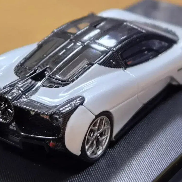 [BUNJANG] GMA T50 White 1:64 Scale Diecast Model (7cm) / 7cm 모델 GMA T50 화이트 1:64 다이캐스트
