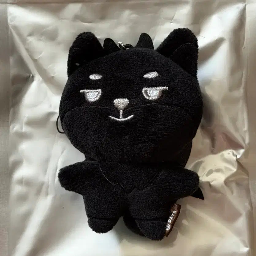 [BUNJANG] Young K DAY6 Denimals Devil Plush Keychain / 영케이 시크릿 플러시 키링 악마 데니멀즈 케