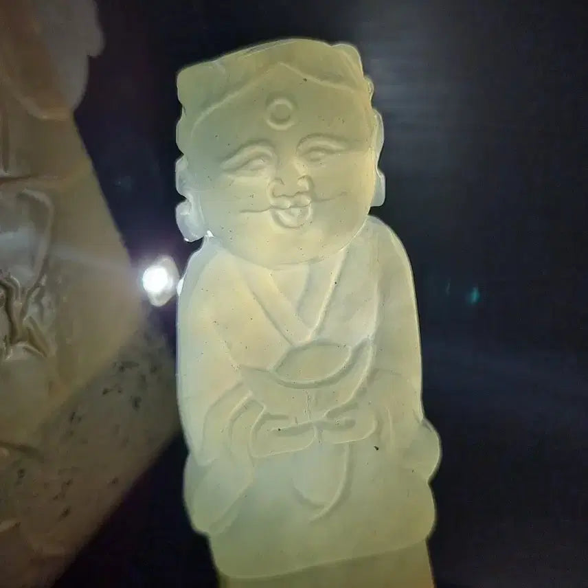 [BUNJANG] White Jade Boy Figurine / 30만원 이상 구매시 선물로 한 점 드립니다^^  맑은 백옥 동자상 색감이 예쁘고 강질의 옥 조각품