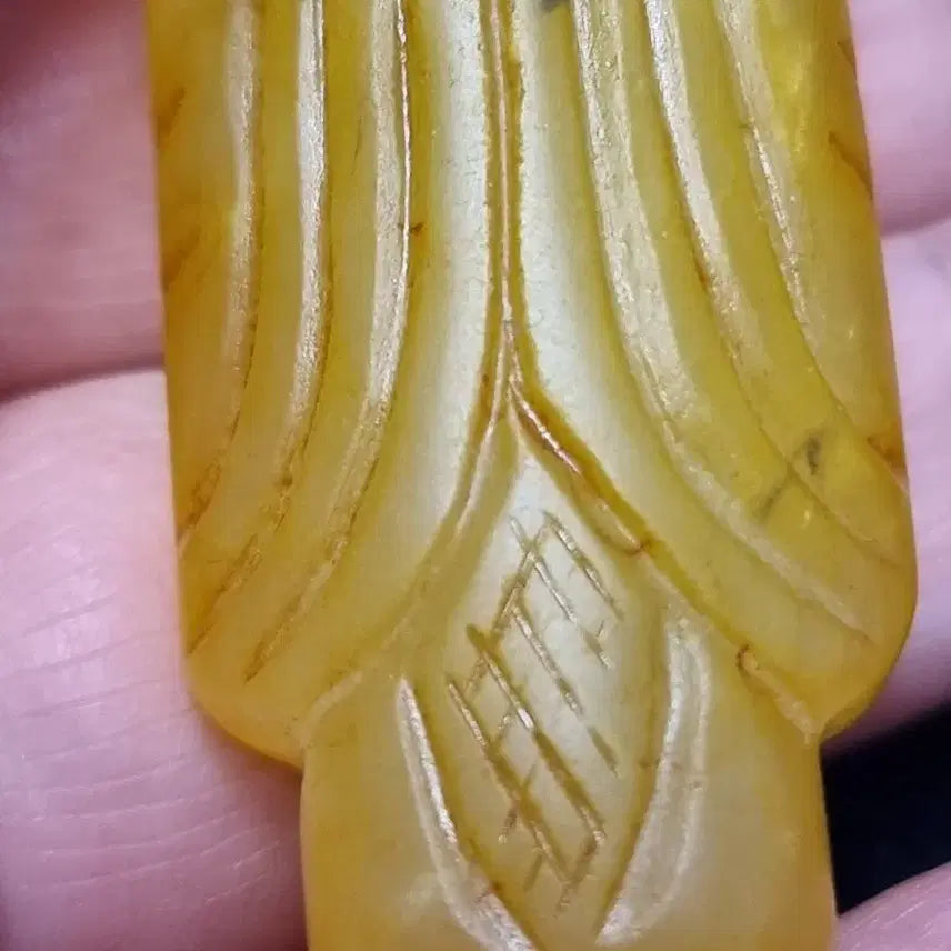 [BUNJANG] Antique Yellow Jade Figurine Sculpture / 오래된 맑은 황옥 인물상 강질의 옥 조각품