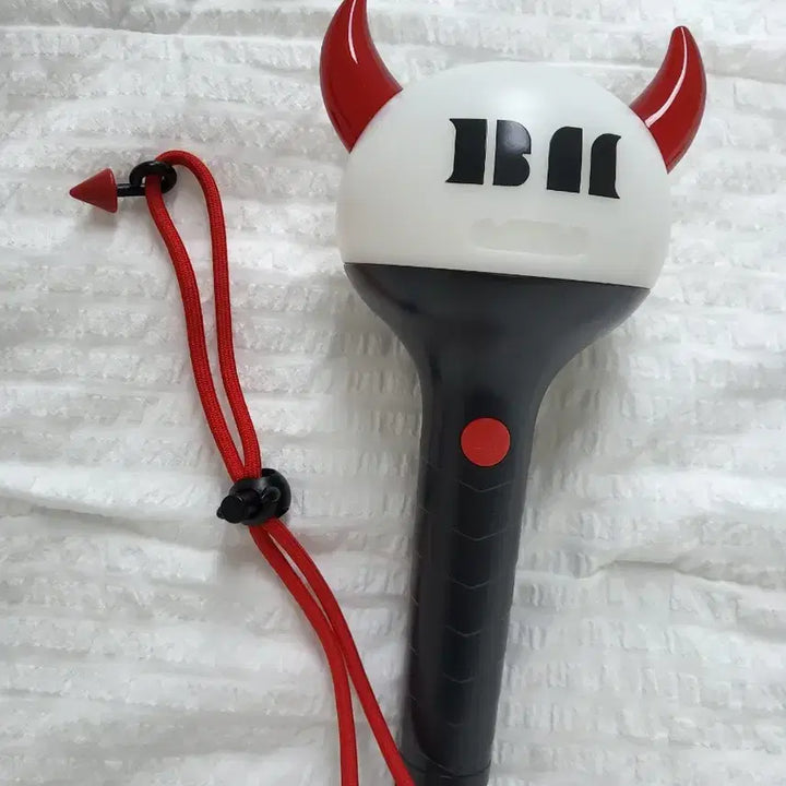[BUNJANG] BABYMONSTER Official Lightstick + Rami Exclusive Photocard Bundle Set / 베이비몬스터 공식 응원봉 몬봉 + 라미 특전 포카 풀셋/일괄