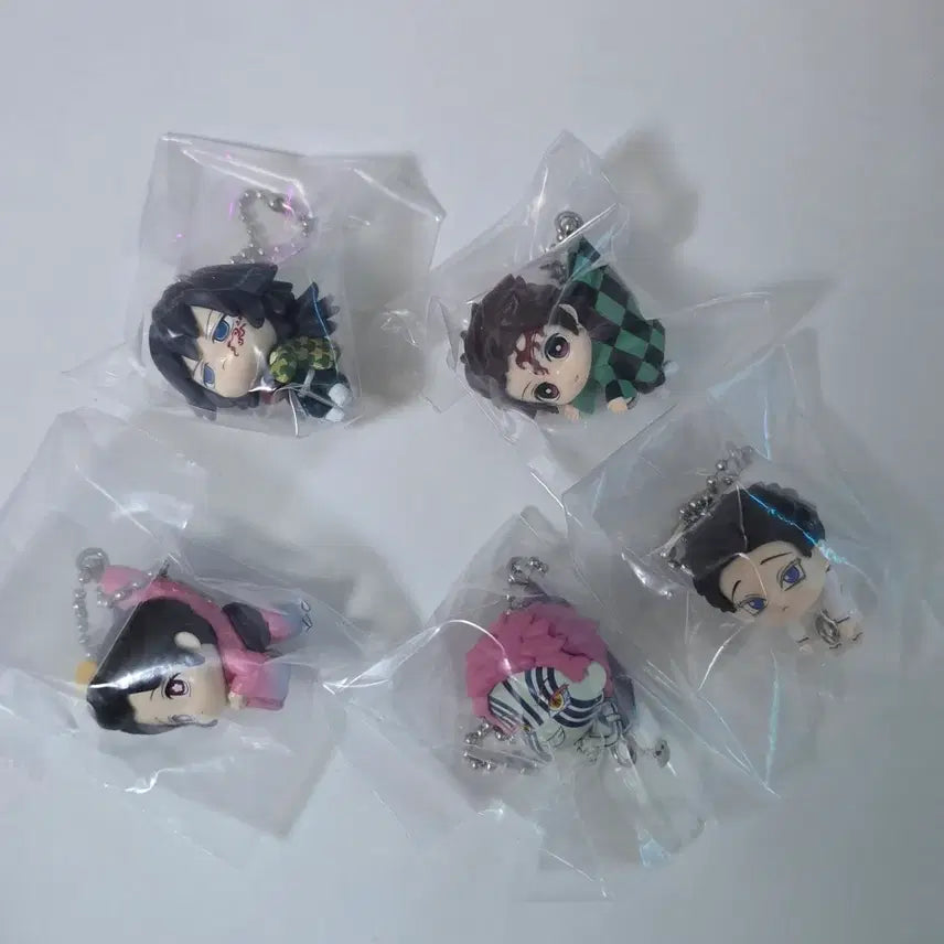 [BUNJANG] Demon Slayer Connected Mascot Danglers Set / 귀멸의 칼날 가챠 귀칼 탄지로 아카자 기유 코유키 하쿠지 연결 마스코트 대롱 미개봉 굿즈