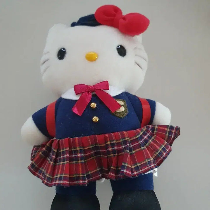 [BUNJANG] Classic Hello Kitty School Uniform Randoseru Doll / 고전 헬로키티 교복 란도셀 인형