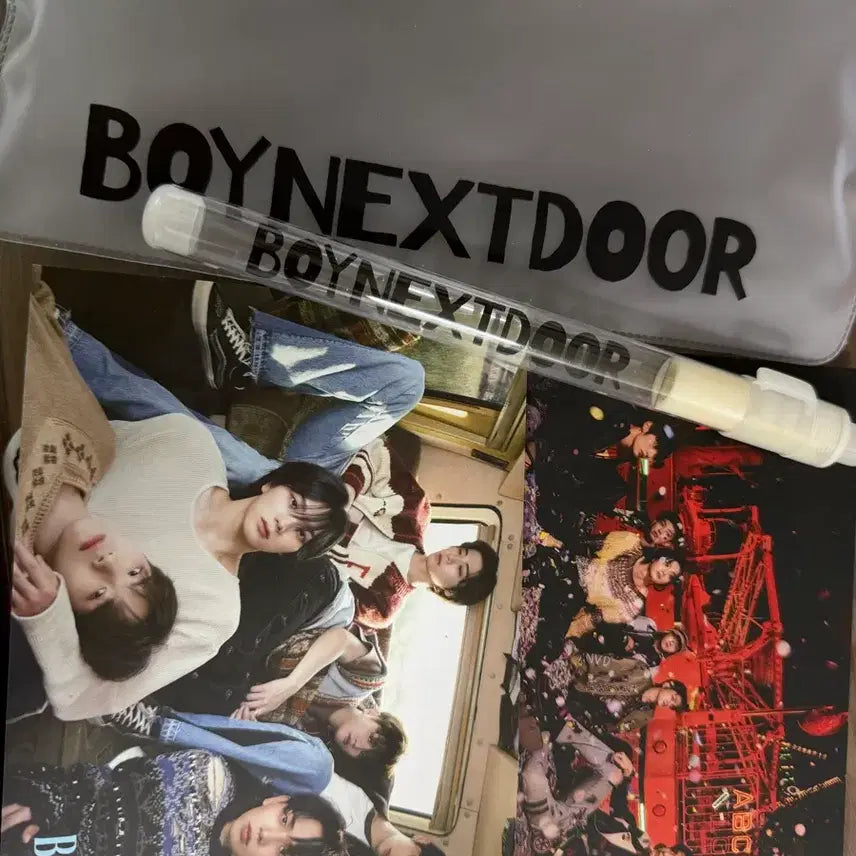 [BUNJANG] BOYNEXTDOOR 1st Album "WHO!" Official Lightstick Bundle Set / 보넥도 1집 뭣같아 임시 응원봉 + 파우치 + 엽서 + 공방판 일괄