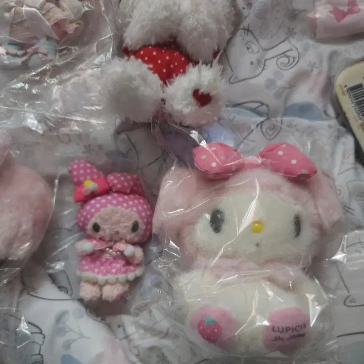 [BUNJANG] Sanrio My Melody Bundle Set (2015 Lupicia Mascot &amp; Godiva Heart Plush) / 일괄2015루피시아마이멜로디고디바
