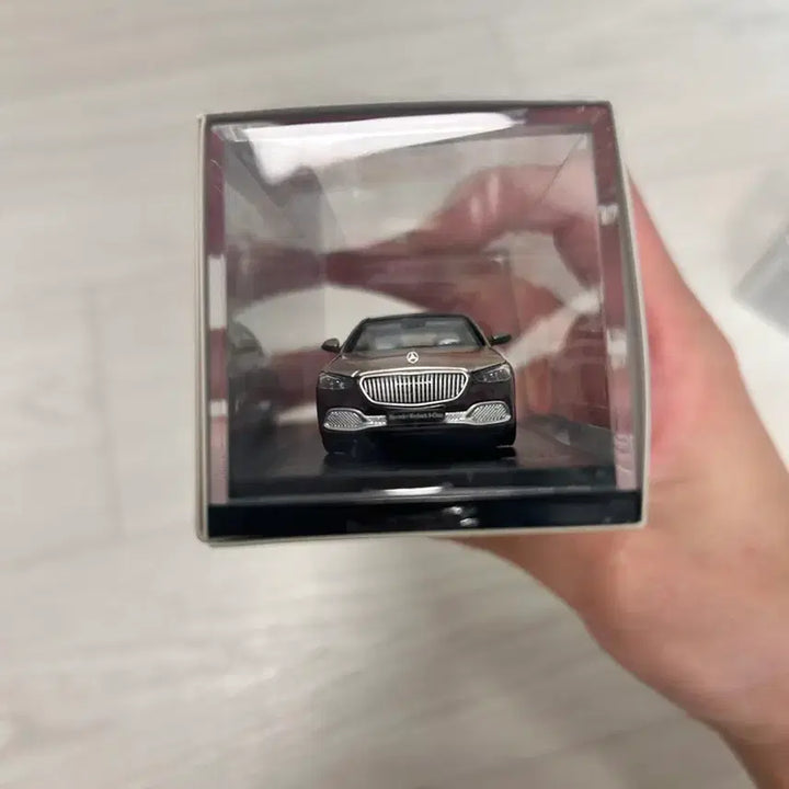 [BUNJANG] Almostreal Maybach Wine Two-Tone 1:64 Scale ARBOX Model Car / 얼모스트리얼 마이바흐 골드 와인 투톤 arbox 1:64