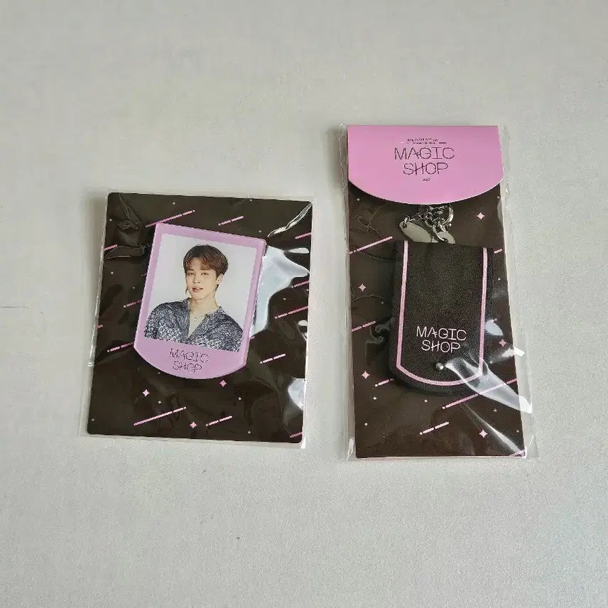 [BUNJANG] BTS Jimin Acrylic Badge &amp; Keyring Bundle Set / 일직샵 지민 키링 뱃지 2개 일괄 방탄 bts 일본 매직샵 머스터