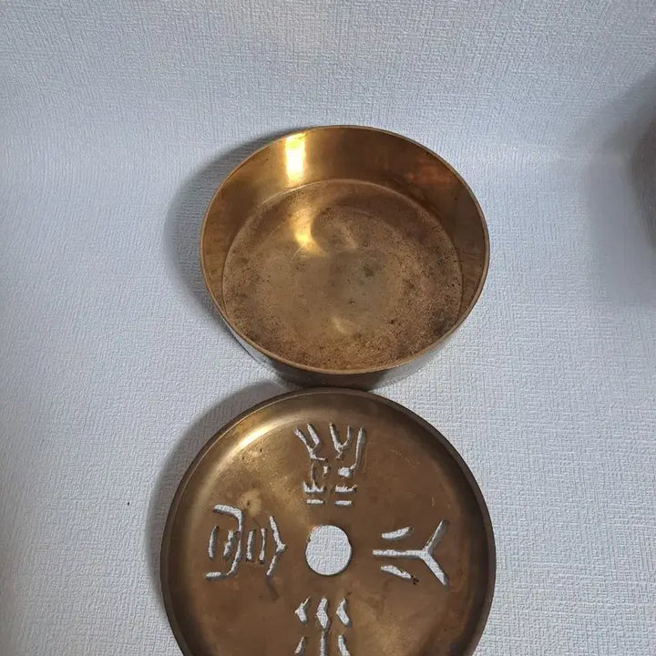 [BUNJANG] Brass Ashtray Vintage Collectible / 근대사 [ 놋쇠 재털이 ] 황동 재떨이 * 희귀수집품