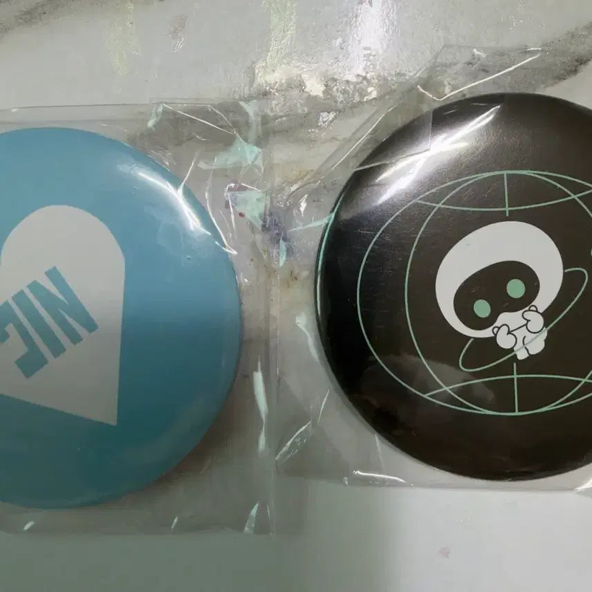[BUNJANG] Run Jin K-Pop Tour Chiba Guitar Charm (Sealed) / [미개봉] 런석진 기타참-치바
