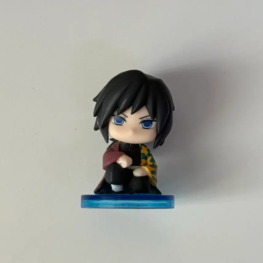 [BUNJANG] Demon Slayer Giyu Suwarasetai Figure Gacha / 귀멸의 칼날 기유 스와라세타이 피규어 가챠